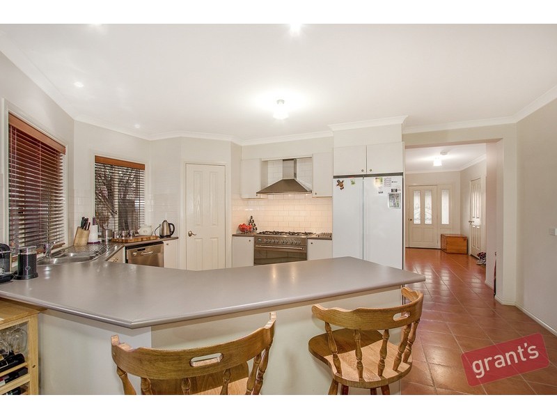 9 Oxley Drive, Pakenham VIC 3810