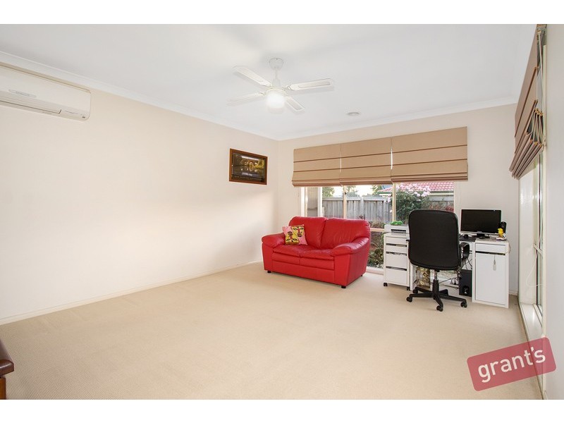 9 Oxley Drive, Pakenham VIC 3810