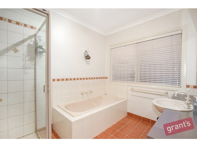 9 Oxley Drive, Pakenham VIC 3810