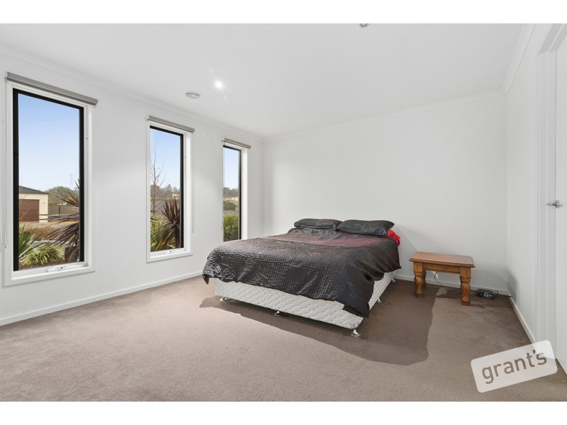 10 Windermere Boulevard, Pakenham VIC 3810