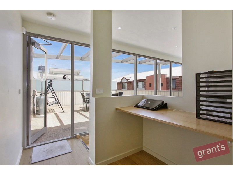 5 Oaks Lane, Pakenham VIC 3810