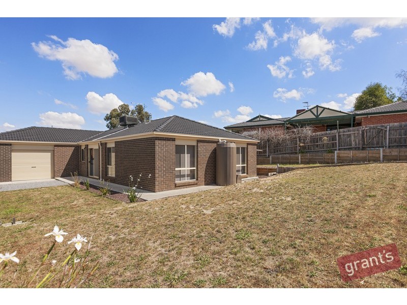 23 Irving Road, Pakenham VIC 3810