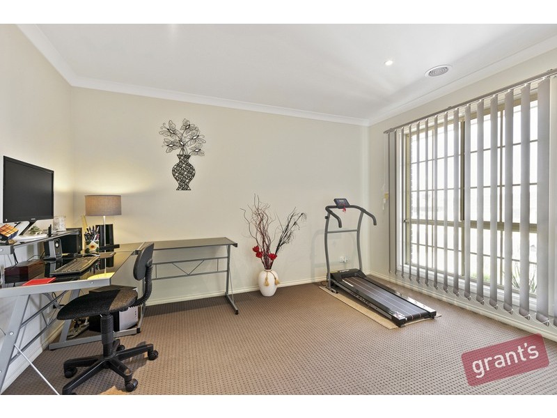 23 Irving Road, Pakenham VIC 3810