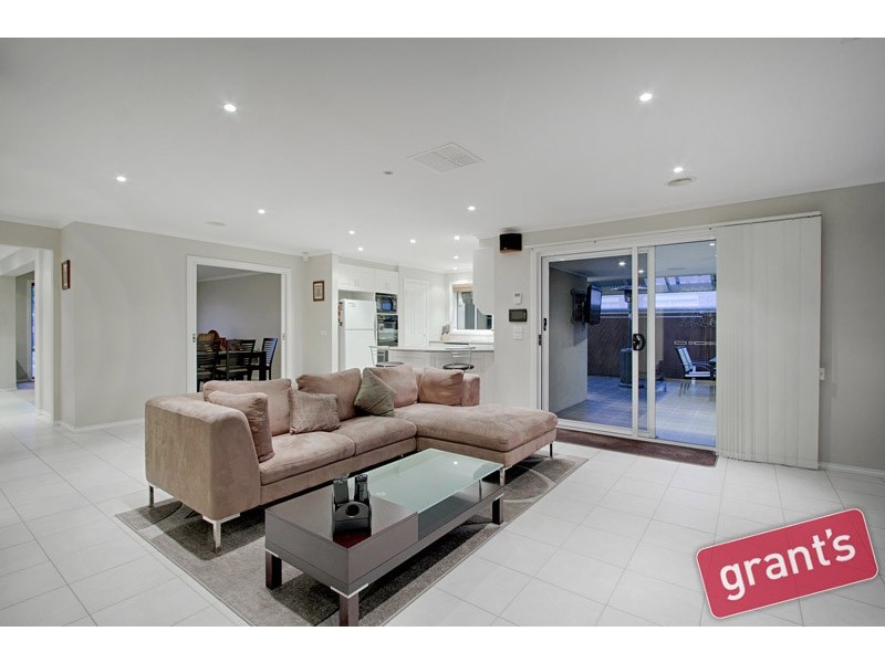 5 Sheoak Court, Pakenham VIC 3810