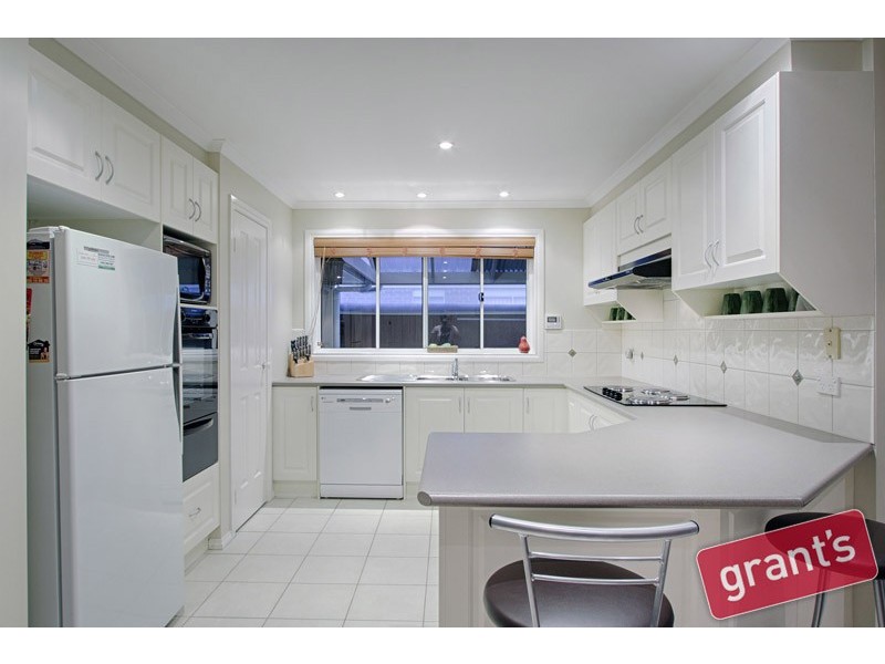 5 Sheoak Court, Pakenham VIC 3810