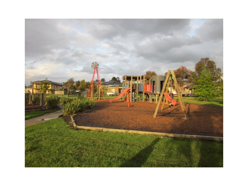 47 Winneke Way, Pakenham VIC 3810