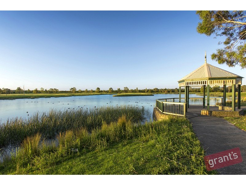 30 Loxley Boulevard, Narre Warren South VIC 3805