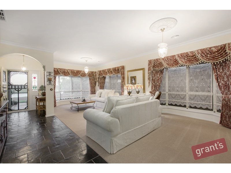 30 Loxley Boulevard, Narre Warren South VIC 3805