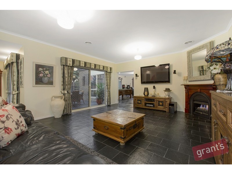 30 Loxley Boulevard, Narre Warren South VIC 3805