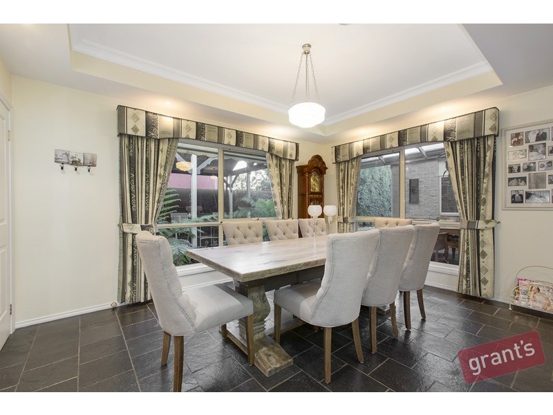 30 Loxley Boulevard, Narre Warren South VIC 3805