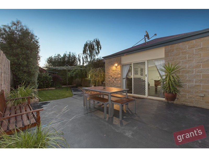 30 Loxley Boulevard, Narre Warren South VIC 3805