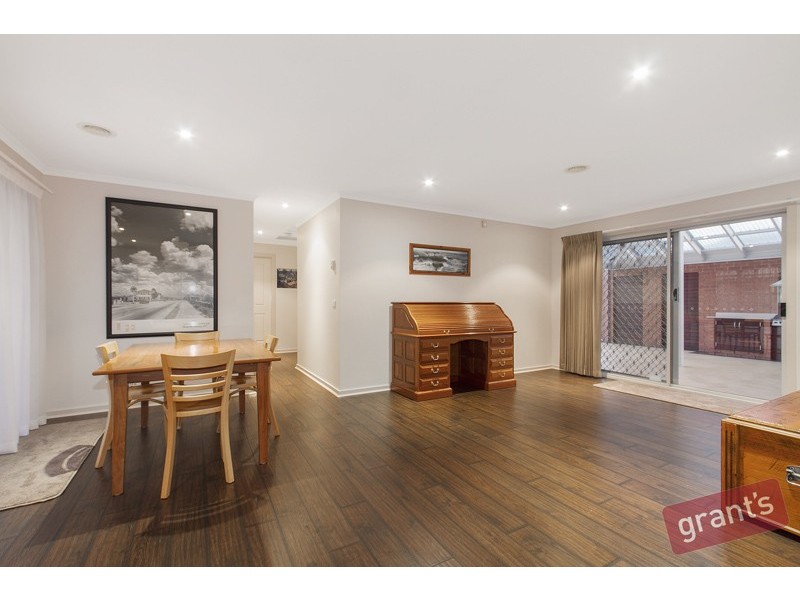 10 Murdoch Avenue, Narre Warren VIC 3805