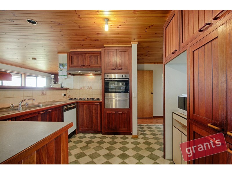 12 Mansell Court, Garfield VIC 3814