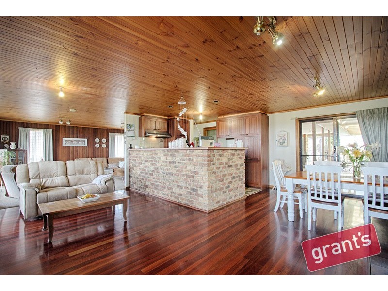 12 Mansell Court, Garfield VIC 3814