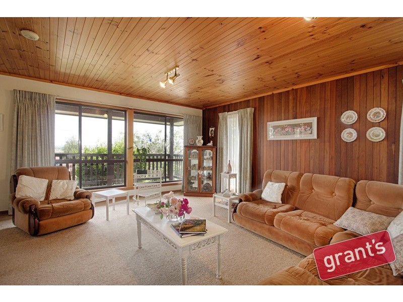 12 Mansell Court, Garfield VIC 3814