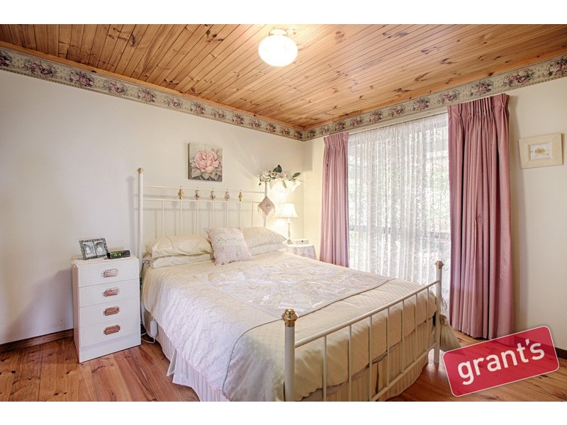 12 Mansell Court, Garfield VIC 3814