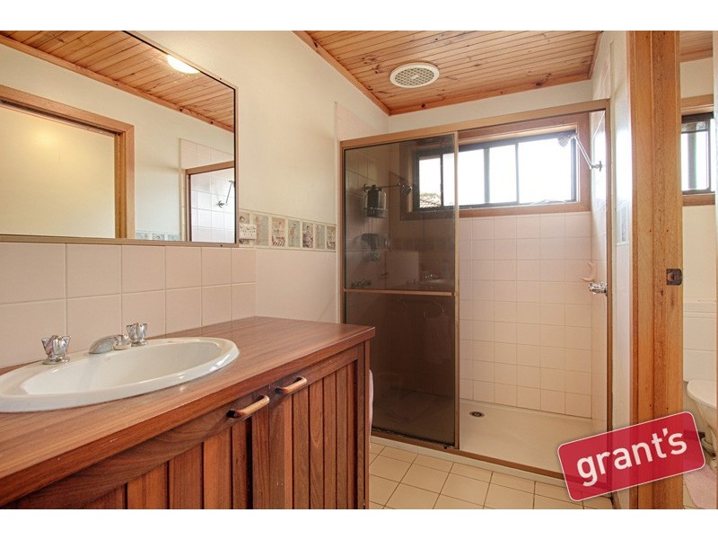 12 Mansell Court, Garfield VIC 3814