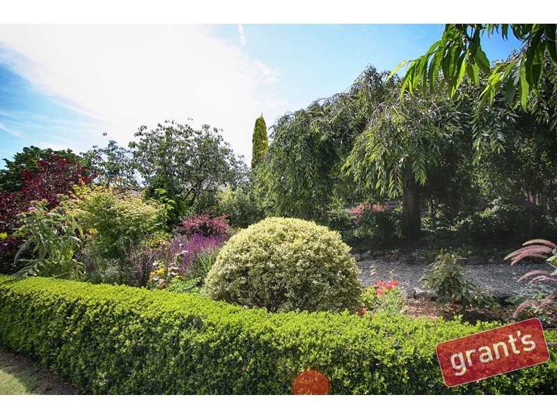 12 Mansell Court, Garfield VIC 3814