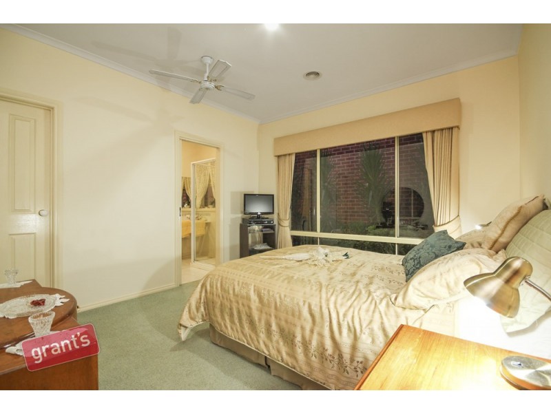 95 Eagle Drive, Pakenham VIC 3810