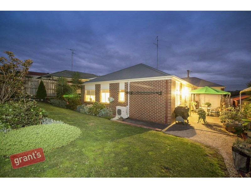 95 Eagle Drive, Pakenham VIC 3810