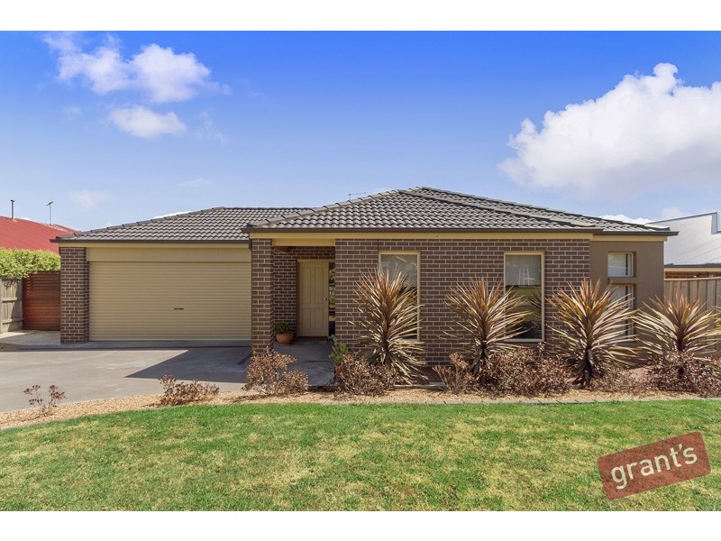 6 Lairds Rise, Garfield VIC 3814