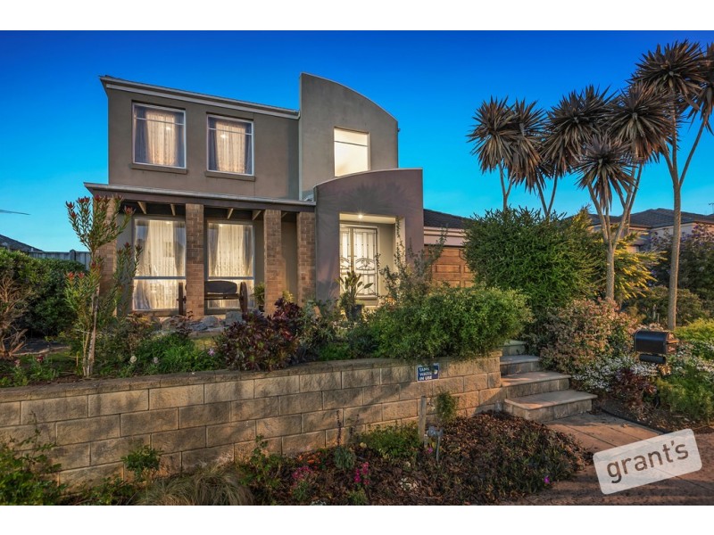14 Fallingwater Drive, Pakenham VIC 3810