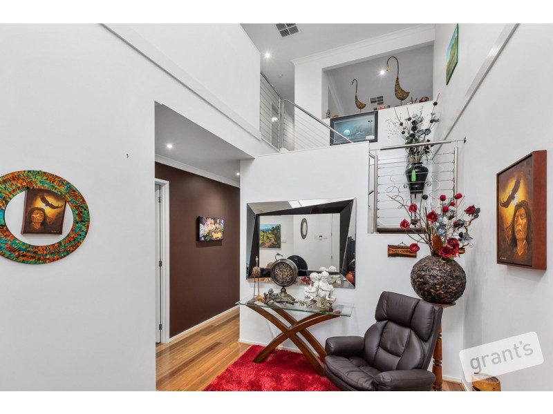 14 Fallingwater Drive, Pakenham VIC 3810