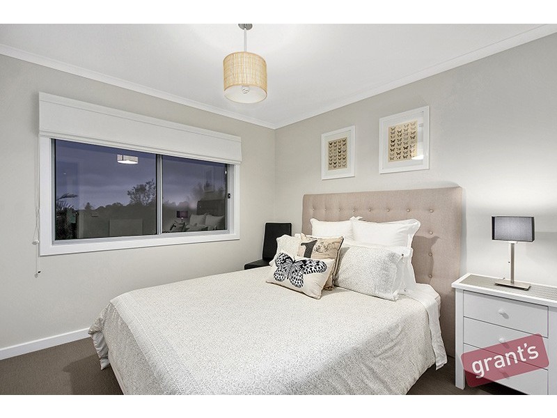 4 Fleming Terrace, Pakenham VIC 3810