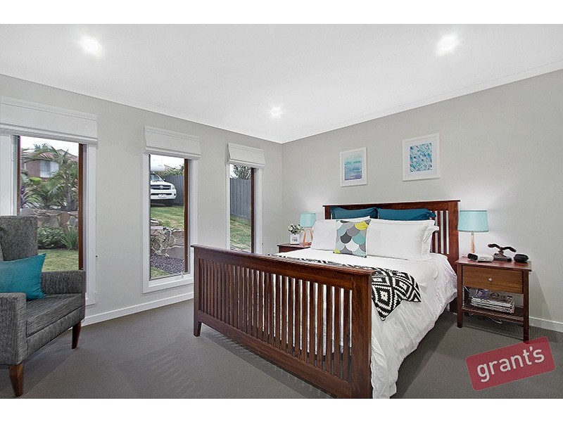 4 Fleming Terrace, Pakenham VIC 3810