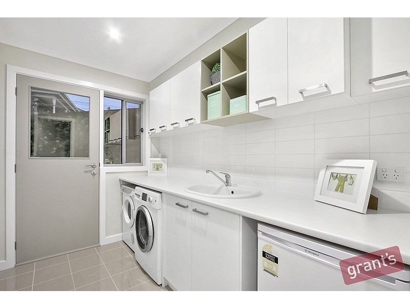 4 Fleming Terrace, Pakenham VIC 3810