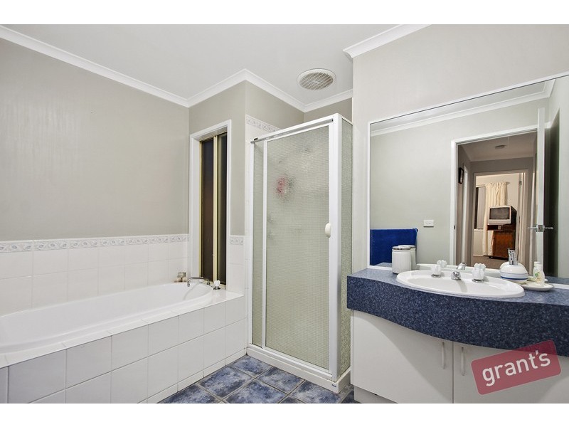 14 Michelle Drive, Berwick VIC 3806