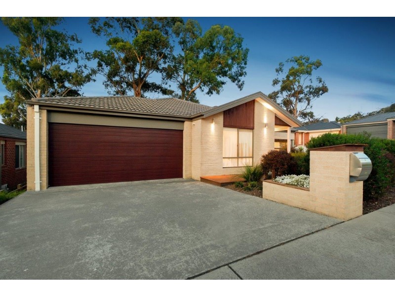 9 Penarie Place, Pakenham VIC 3810