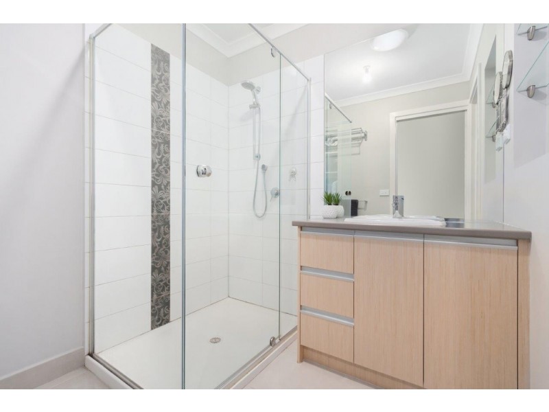 9 Penarie Place, Pakenham VIC 3810