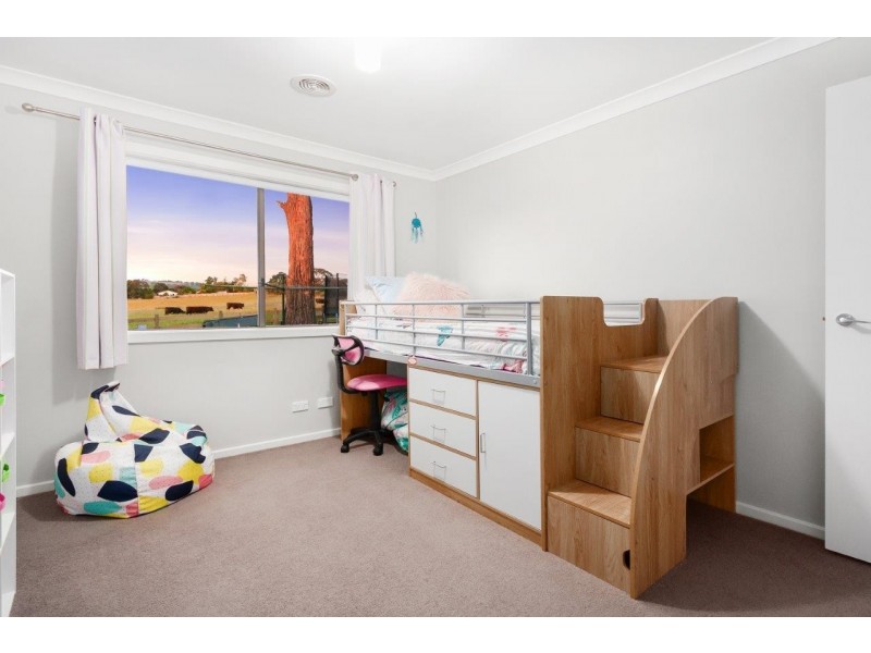 9 Penarie Place, Pakenham VIC 3810