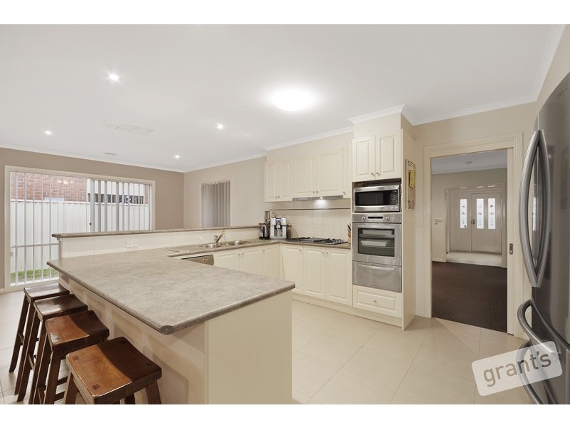 10 Lobelia Street, Pakenham VIC 3810