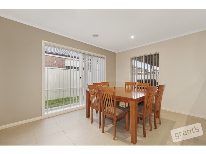 10 Lobelia Street, Pakenham VIC 3810