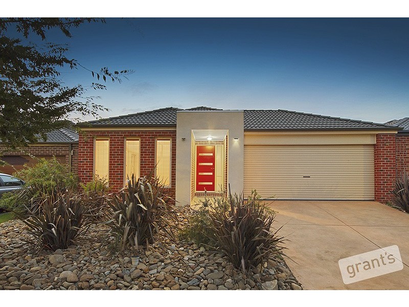 54 Tipperary Circuit, Pakenham VIC 3810