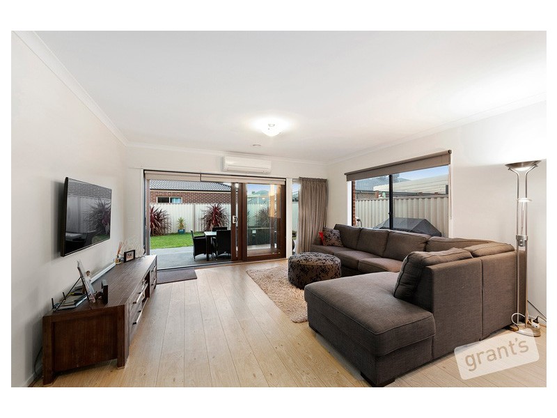 39 Warbler Street, Pakenham VIC 3810