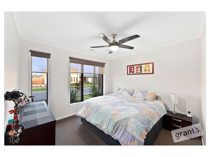 39 Warbler Street, Pakenham VIC 3810