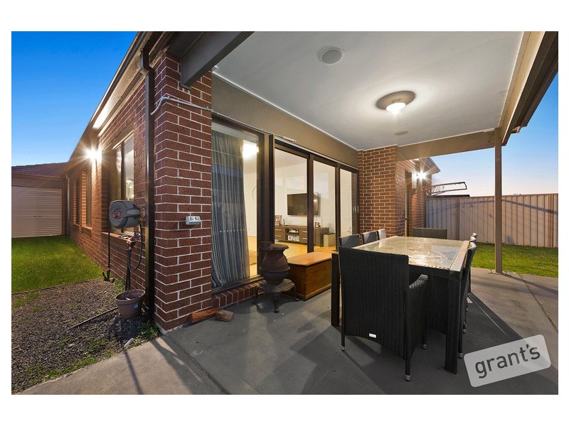 39 Warbler Street, Pakenham VIC 3810