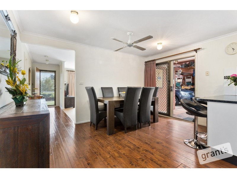 17 Cyprus Place, Pakenham VIC 3810