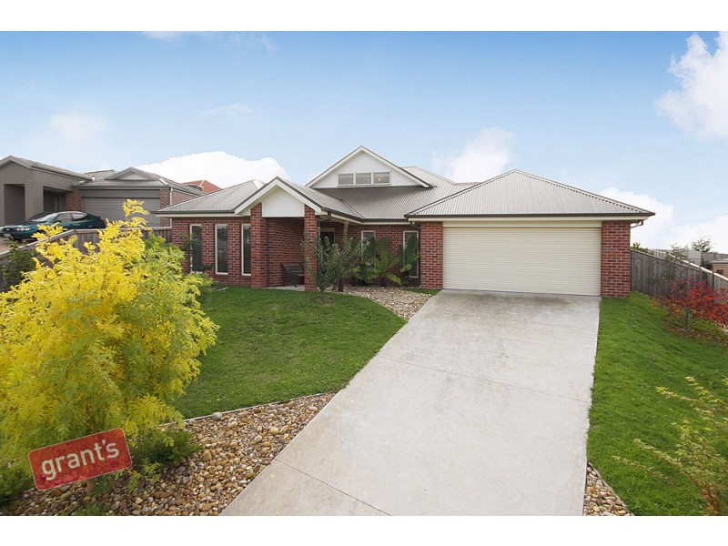 21 Monica Drive, Drouin VIC 3818