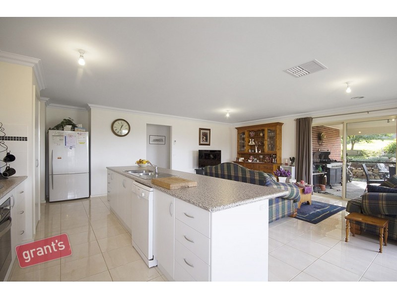 21 Monica Drive, Drouin VIC 3818