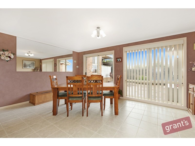 14 Fleming Terrace, Pakenham VIC 3810