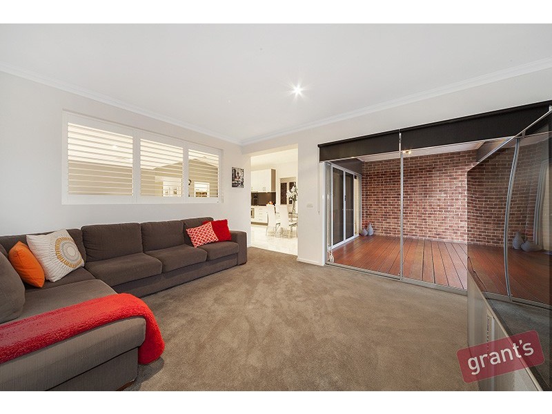 11 Powell Place, Pakenham VIC 3810