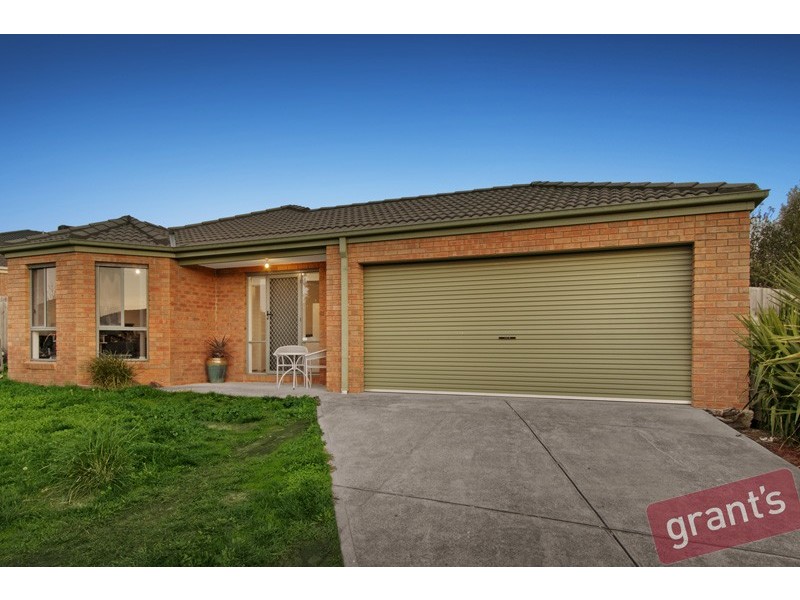 13 Palais Close, Narre Warren South VIC 3805