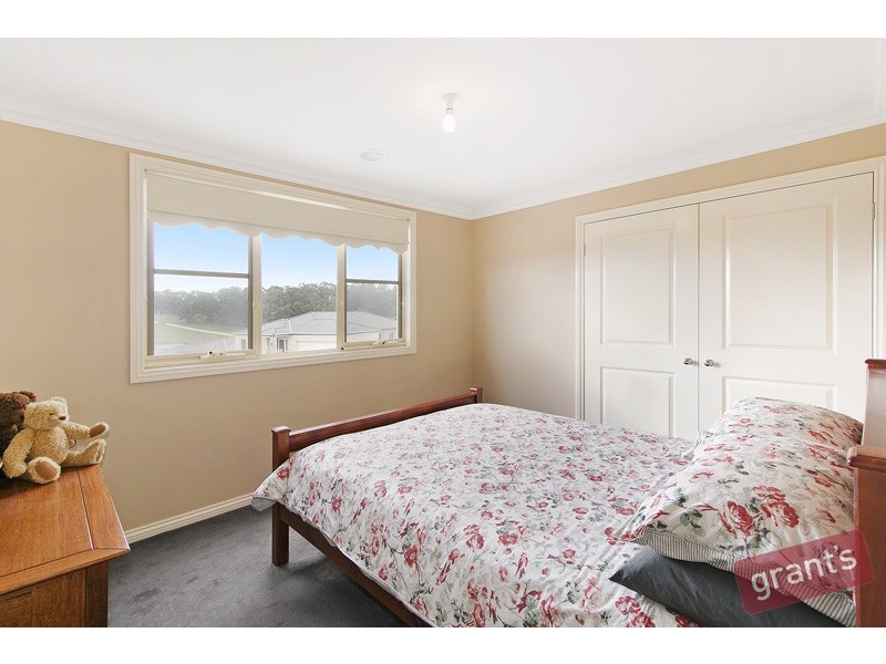 10 Crystal Court, Drouin VIC 3818