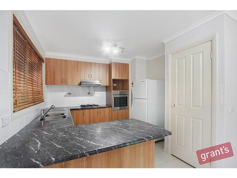 27 Swamp Gum Close, Pakenham VIC 3810