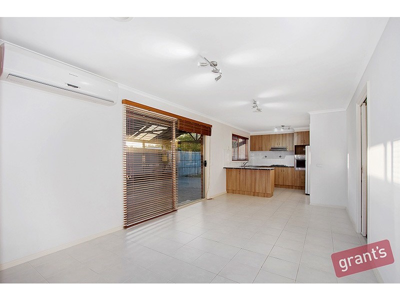 27 Swamp Gum Close, Pakenham VIC 3810