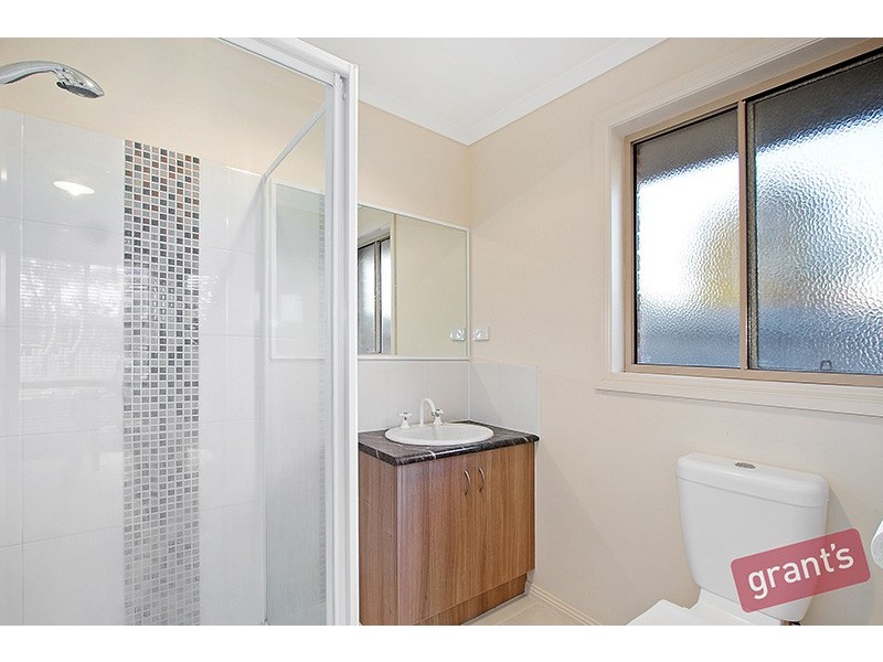 27 Swamp Gum Close, Pakenham VIC 3810